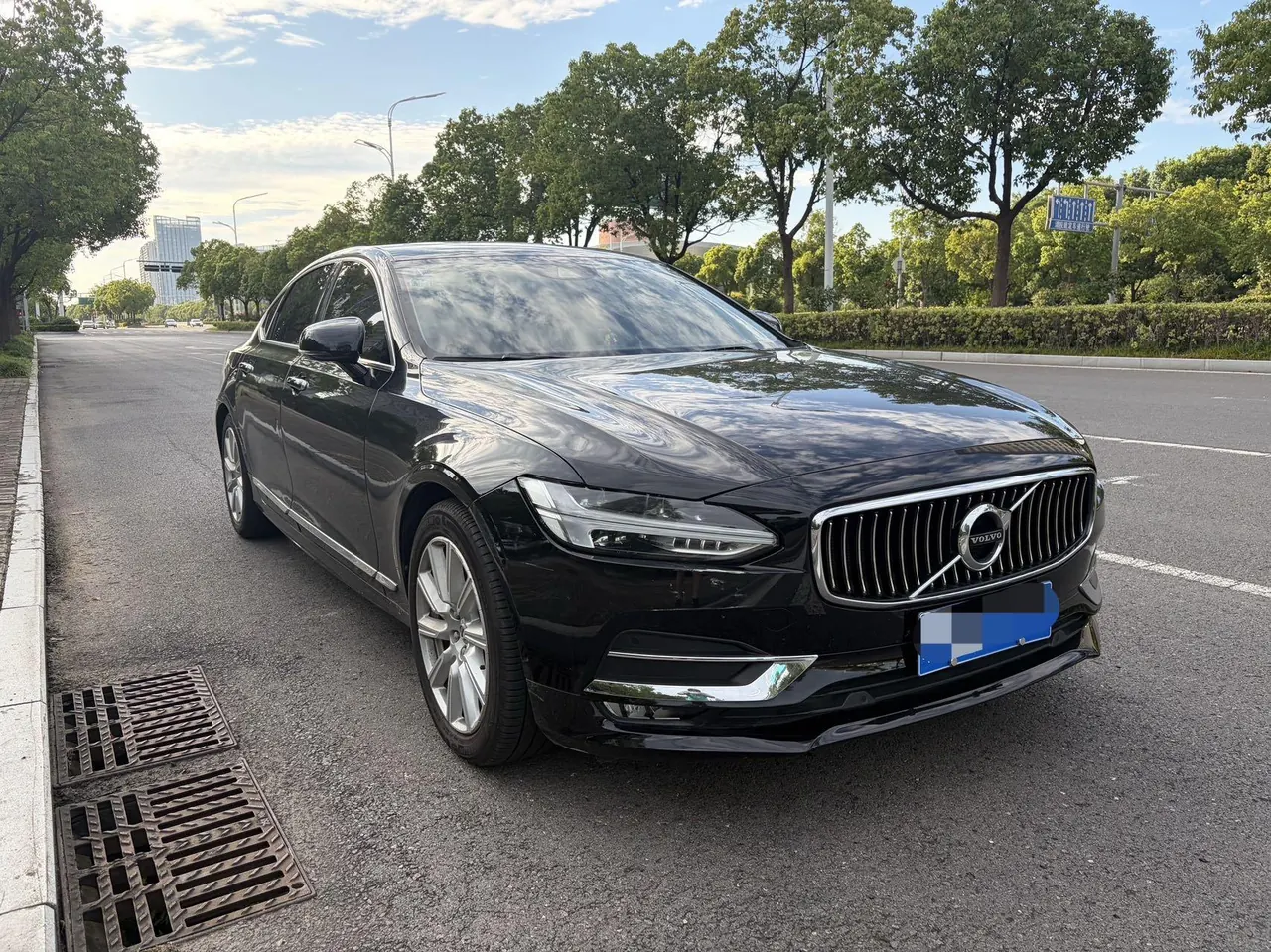 Volvo 2020 S90 2.0T T5 Zhiyi Deluxe Edition Automatic Gear 3