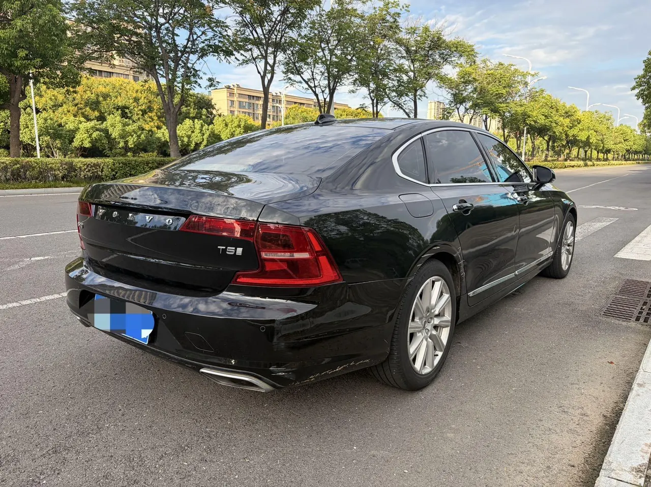 Volvo 2020 S90 2.0T T5 Zhiyi Deluxe Edition Automatic Gear 6