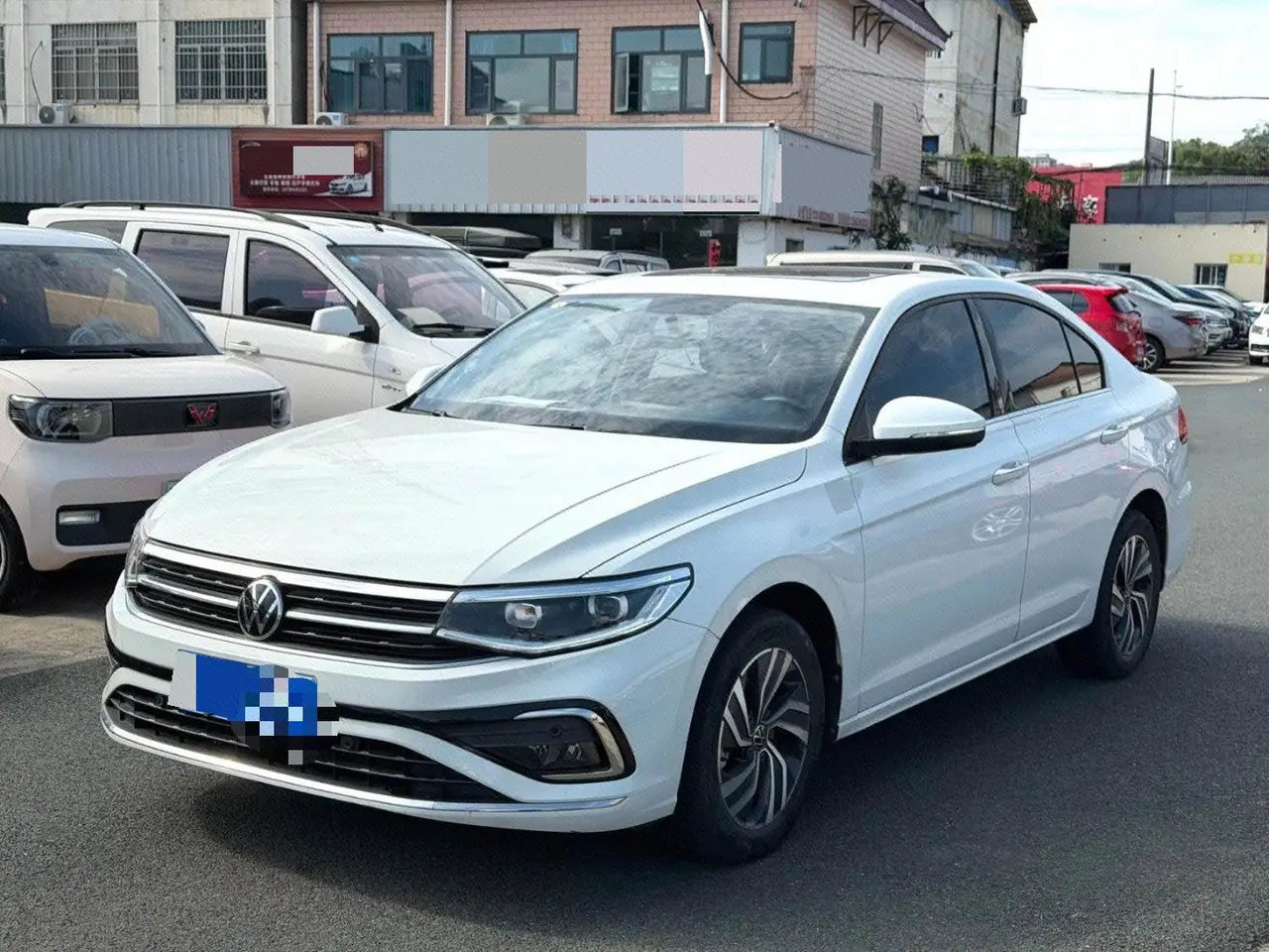 Open image lightbox: Volkswagen 2023 Bora 1.2TSI 200TSI Smart Edition Automatic Gear