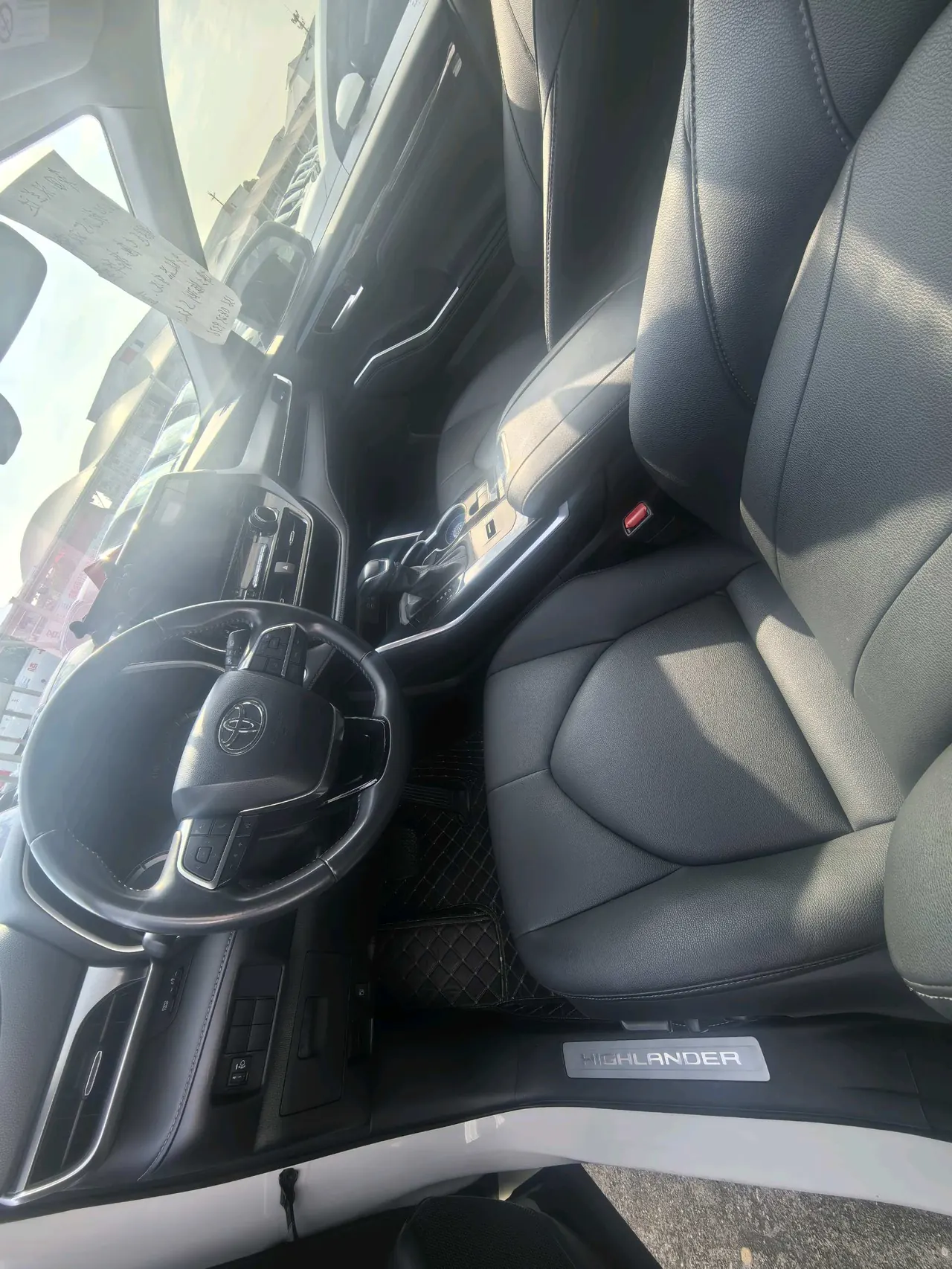 Toyota 2023 Highlander Dual Engine 2.5 Stepless Four-wheel Drive Knight Edition 7-seat Automatic Gear 5