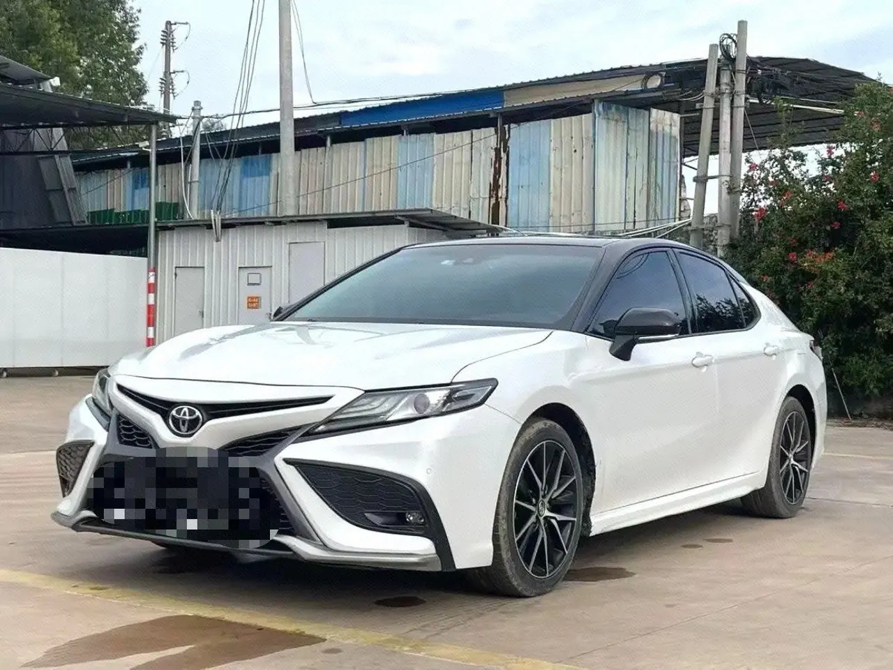 Open image lightbox: Toyota 2021 Camry 2.5G Deluxe Edition Automatic Gear