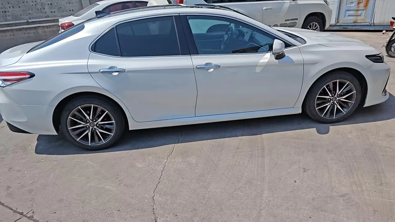 Toyota 2021 Camry 2.5G Deluxe Edition Automatic Gear 2