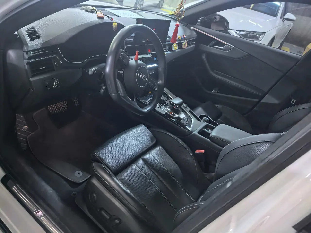 Audi 2023 A4L 2.0TFSI 40TFSI Deluxe Dynamic Automatic 4