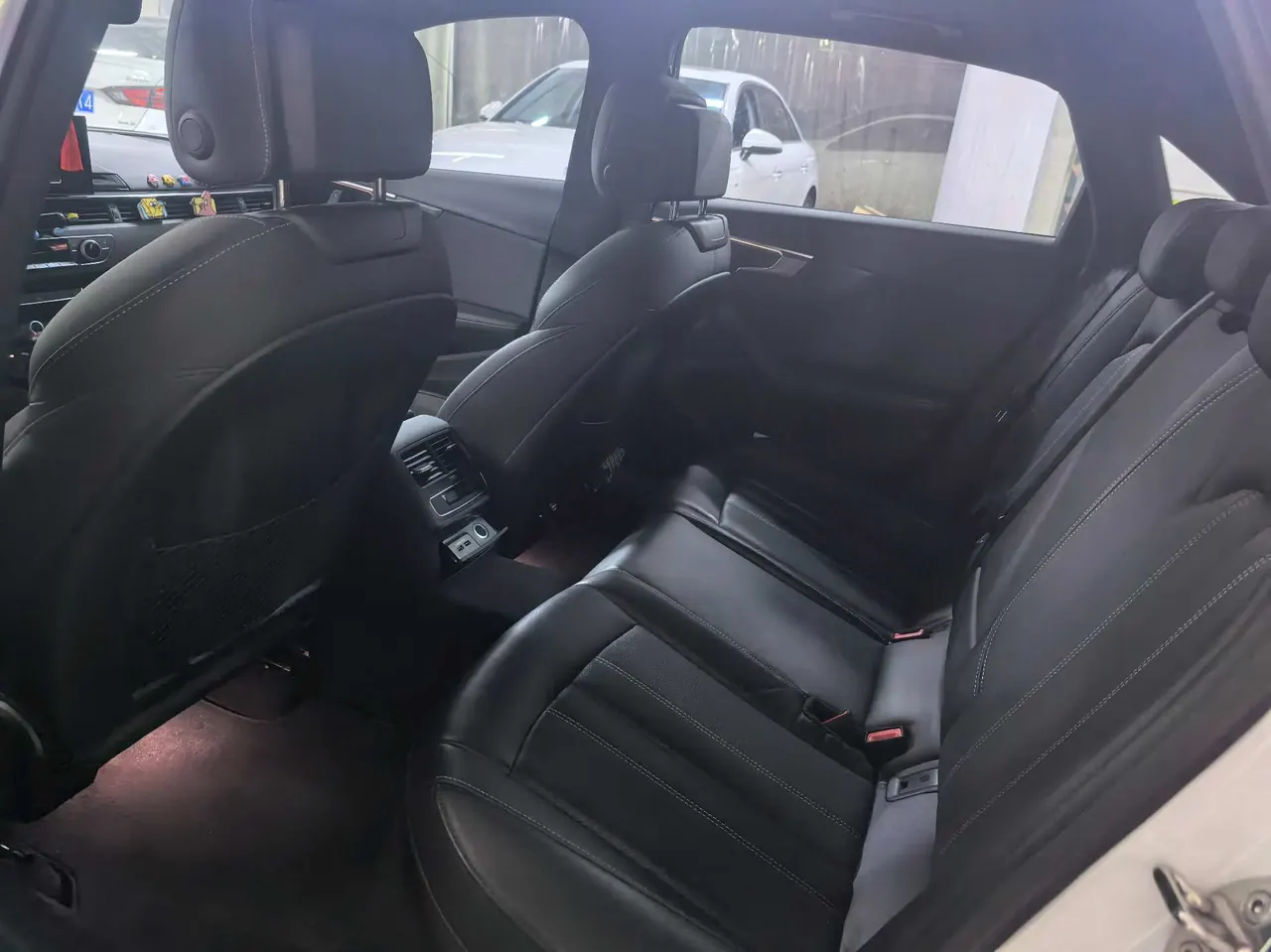 Audi 2023 A4L 2.0TFSI 40TFSI Deluxe Dynamic Automatic 5