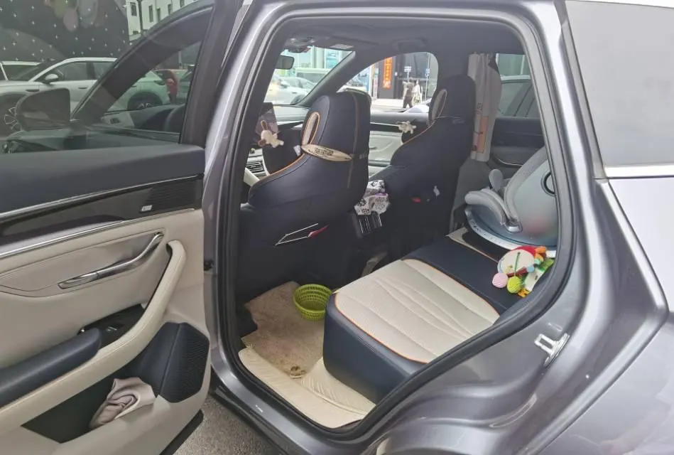 BYD Song PLUS New Energy 2021 Song PLUS DM-i 1.5 Stepless 51KM Honorable Automatic Gear 3