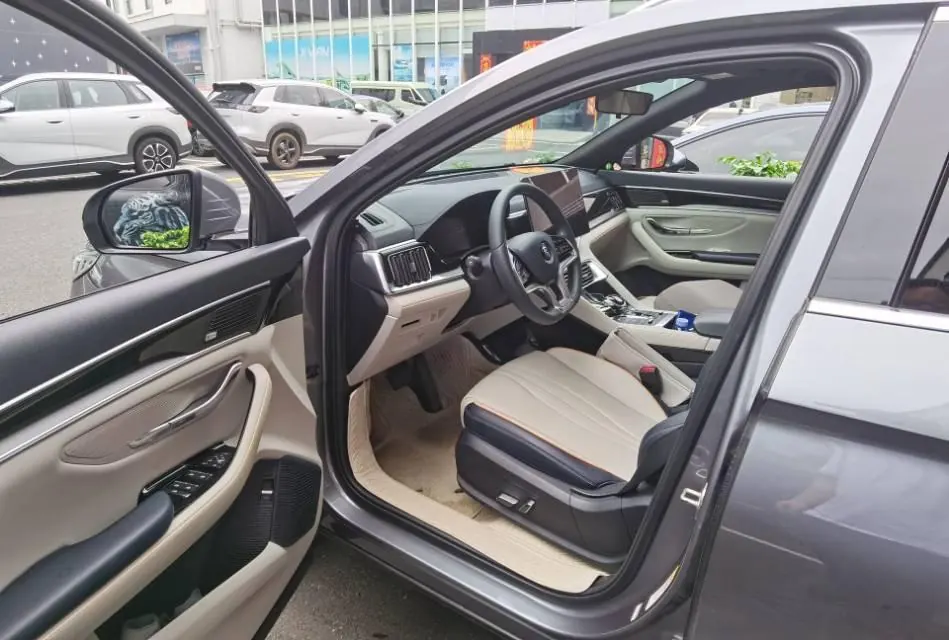 BYD Song PLUS New Energy 2021 Song PLUS DM-i 1.5 Stepless 51KM Honorable Automatic Gear 4