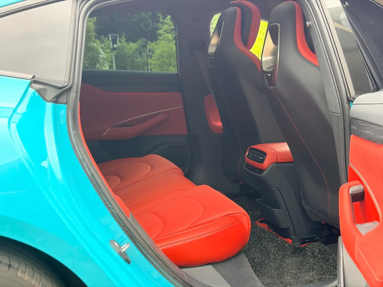 MI 2024 SU 7 700km Rear Drive Long Endurance Smart Driving Edition Automatic Gear 10