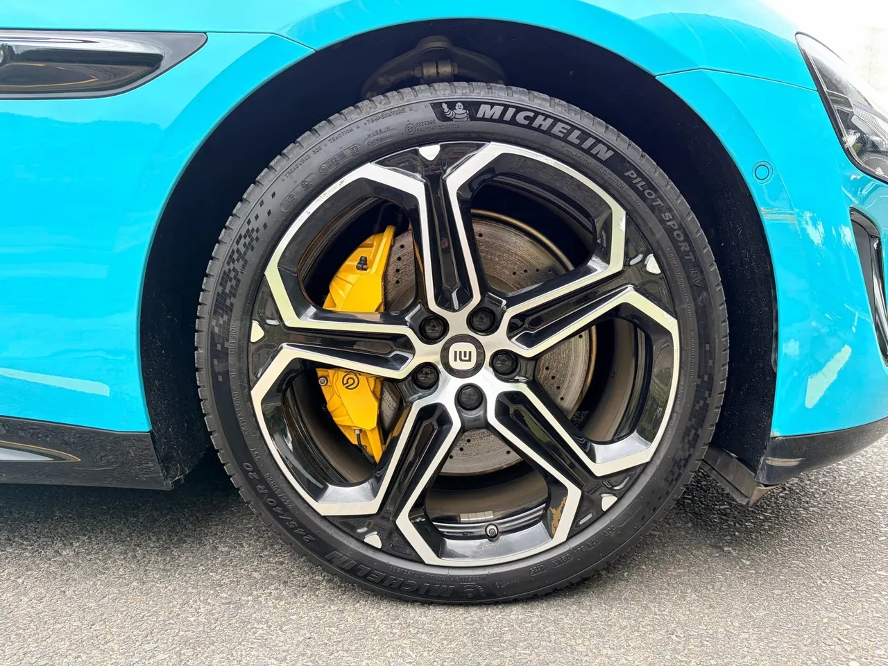 MI 2024 SU 7 700km Rear Drive Long Endurance Smart Driving Edition Automatic Gear 13
