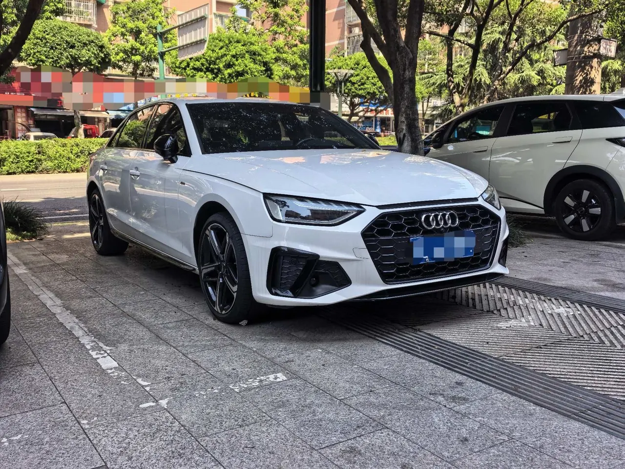 Audi 2024 A4L 2.0TFSI 40TFSI Deluxe Dynamic Automatic 3