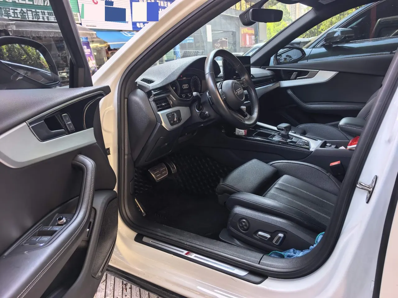 Audi 2024 A4L 2.0TFSI 40TFSI Deluxe Dynamic Automatic 4