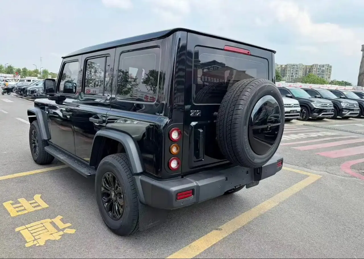 212 2024 T01 2.0T Explorer Automatic 4