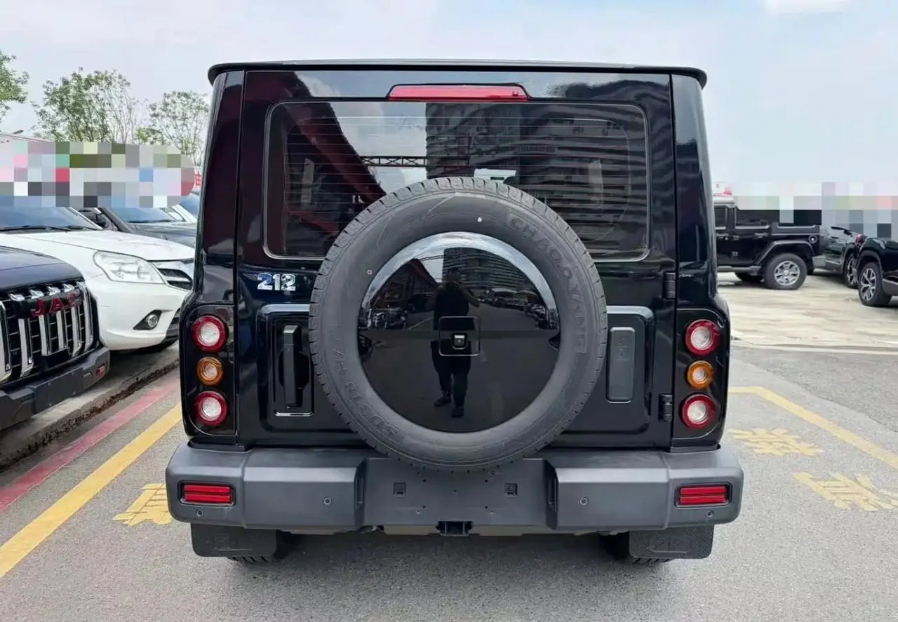 212 2024 T01 2.0T Explorer Automatic 5