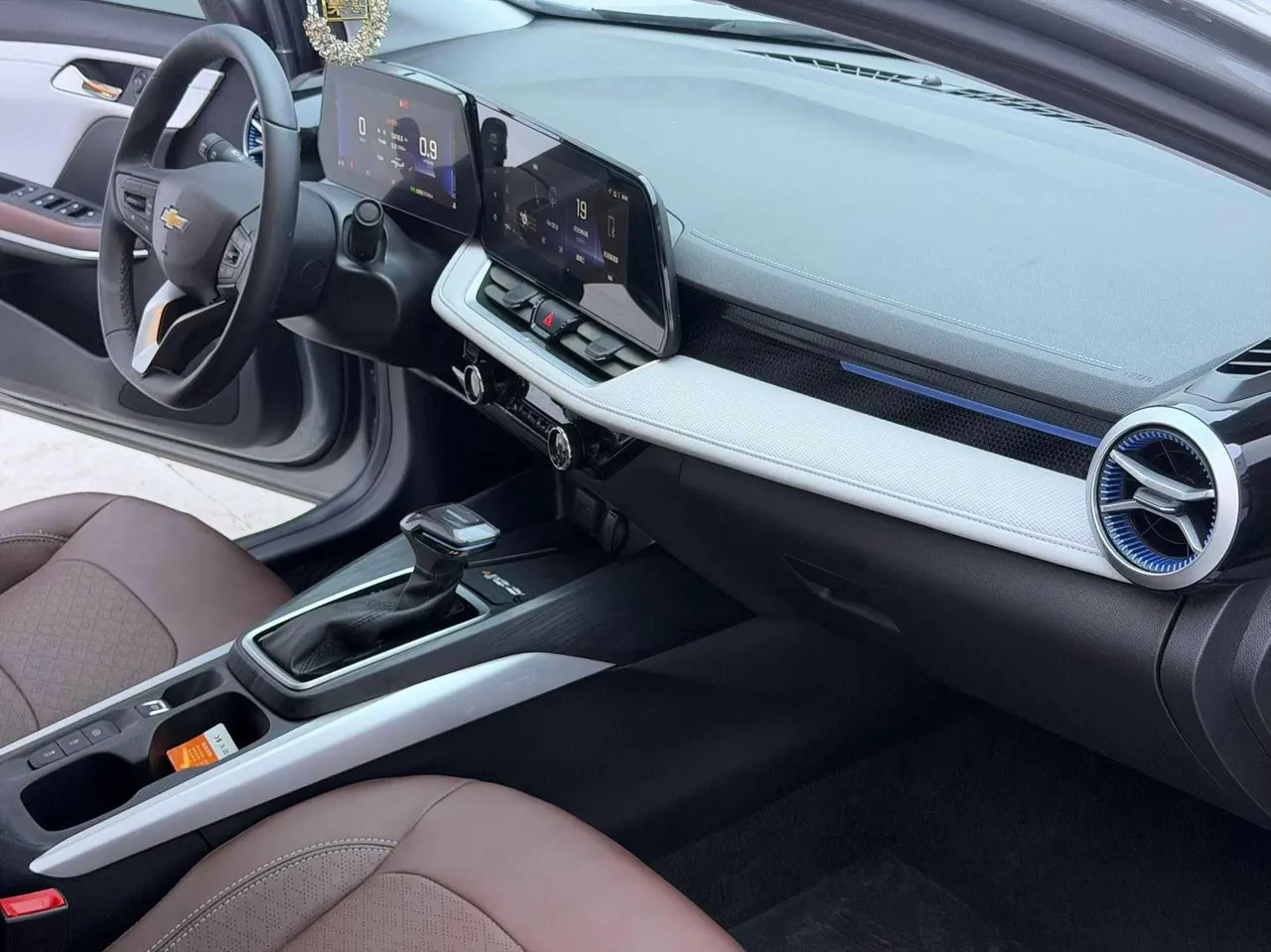 Chevrolet 2023 Cruze 1.5 Pleasant Edition Automatic Gear 13
