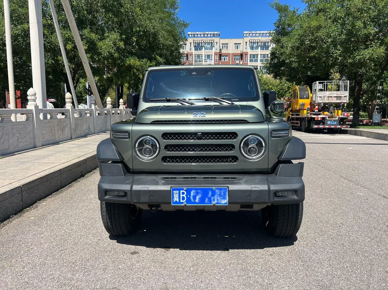 212 2024 T01 2.0T Explorer Automatic 2