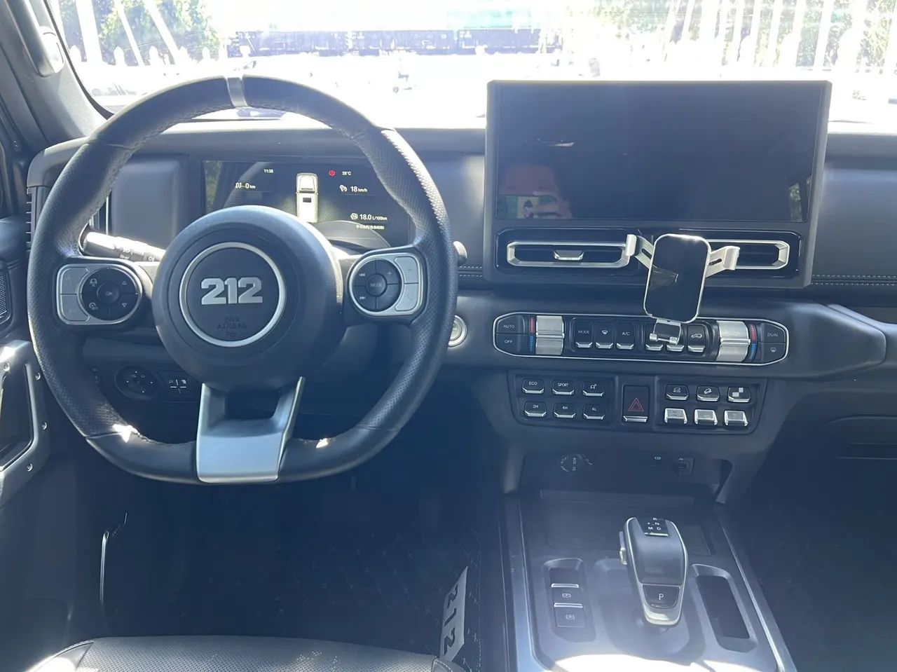 212 2024 T01 2.0T Explorer Automatic 6