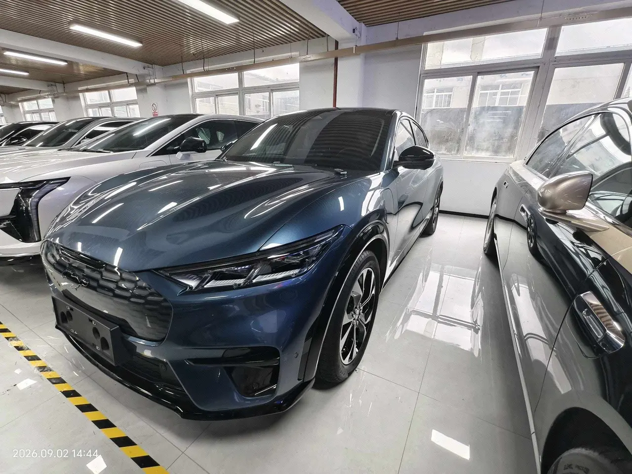 打开图片灯箱:Ford Electric Horse 2021 Mustang Mach-E Boundless Rear Drive Deluxe Edition (Long Endurance) Automatic Gear