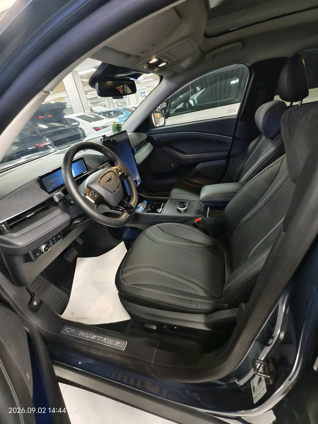 Ford Electric Horse 2021 Mustang Mach-E Boundless Rear Drive Deluxe Edition (Long Endurance) Automatic Gear 3