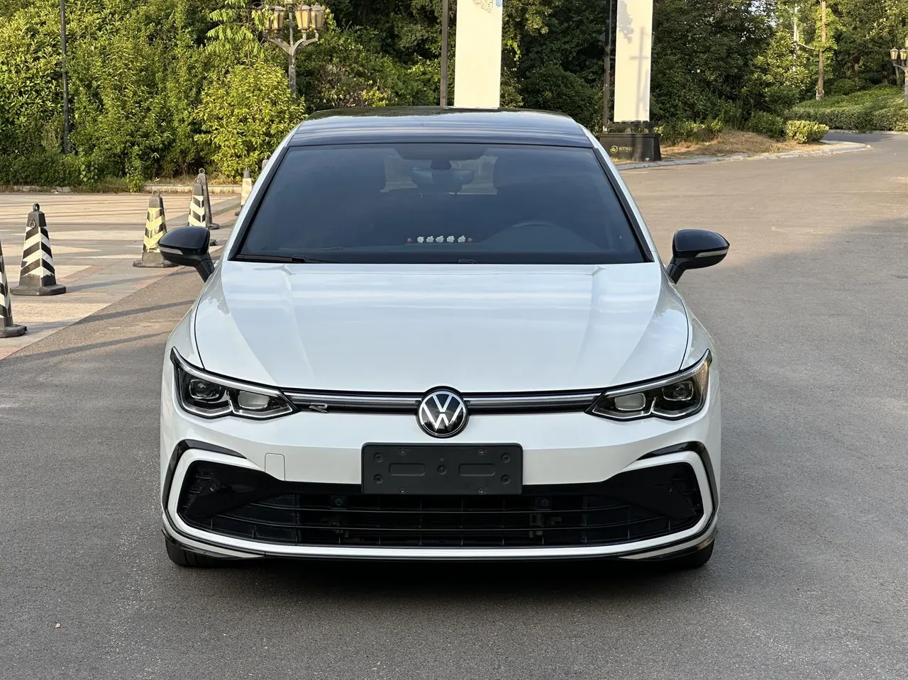 Volkswagen 2023 Golf 8 R-Line 1.4TSI 280TSI Lite Automatic 2