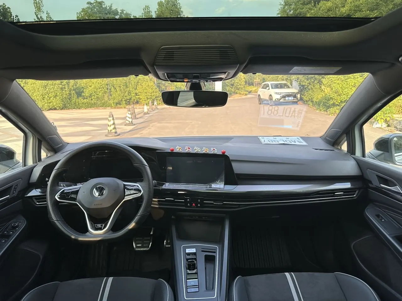 Volkswagen 2023 Golf 8 R-Line 1.4TSI 280TSI Lite Automatic 6