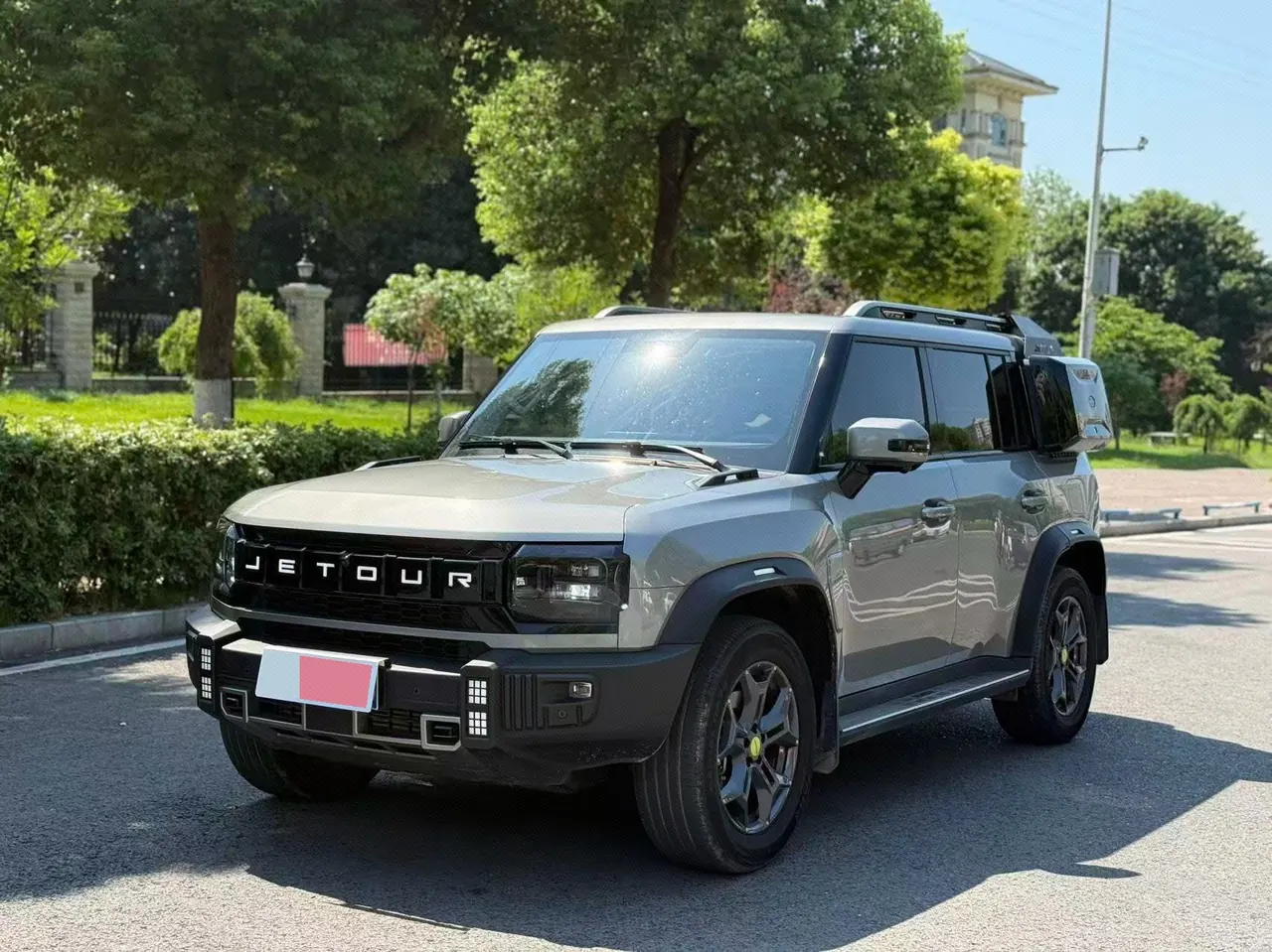 打开图片灯箱:Jetour 2024 Traveler 2.0T Four-Wheel-Drive Cross-Country PRO Entertainment Version Automatic Transmission