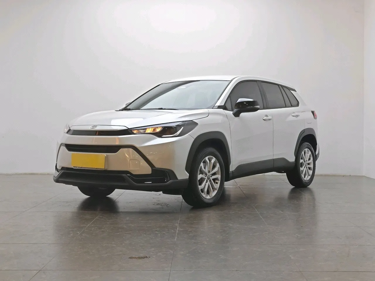 打开图片灯箱:Toyota 2026 Front Landa 2.0 Stepless Comfort PLUS Edition Automatic Gear