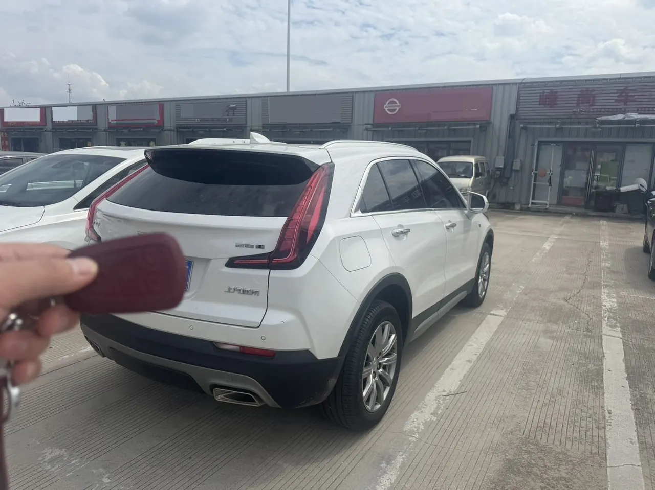 Cadillac 2021 XT4 2.0T 28T Two-Drive Leading Automatic Gear 4