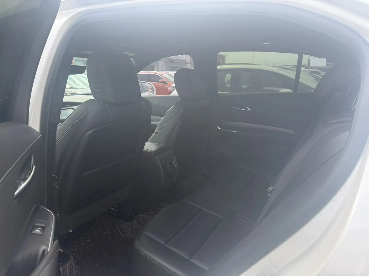 Cadillac 2021 XT4 2.0T 28T Two-Drive Leading Automatic Gear 7