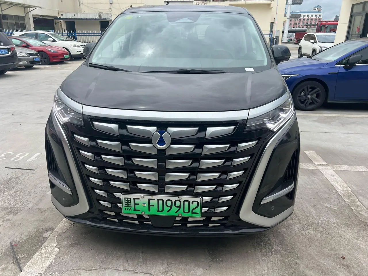 Denza 2024 Denza D9 DM-i 1.5T stepless 980 four-wheel drive distinguished automatic gear 2
