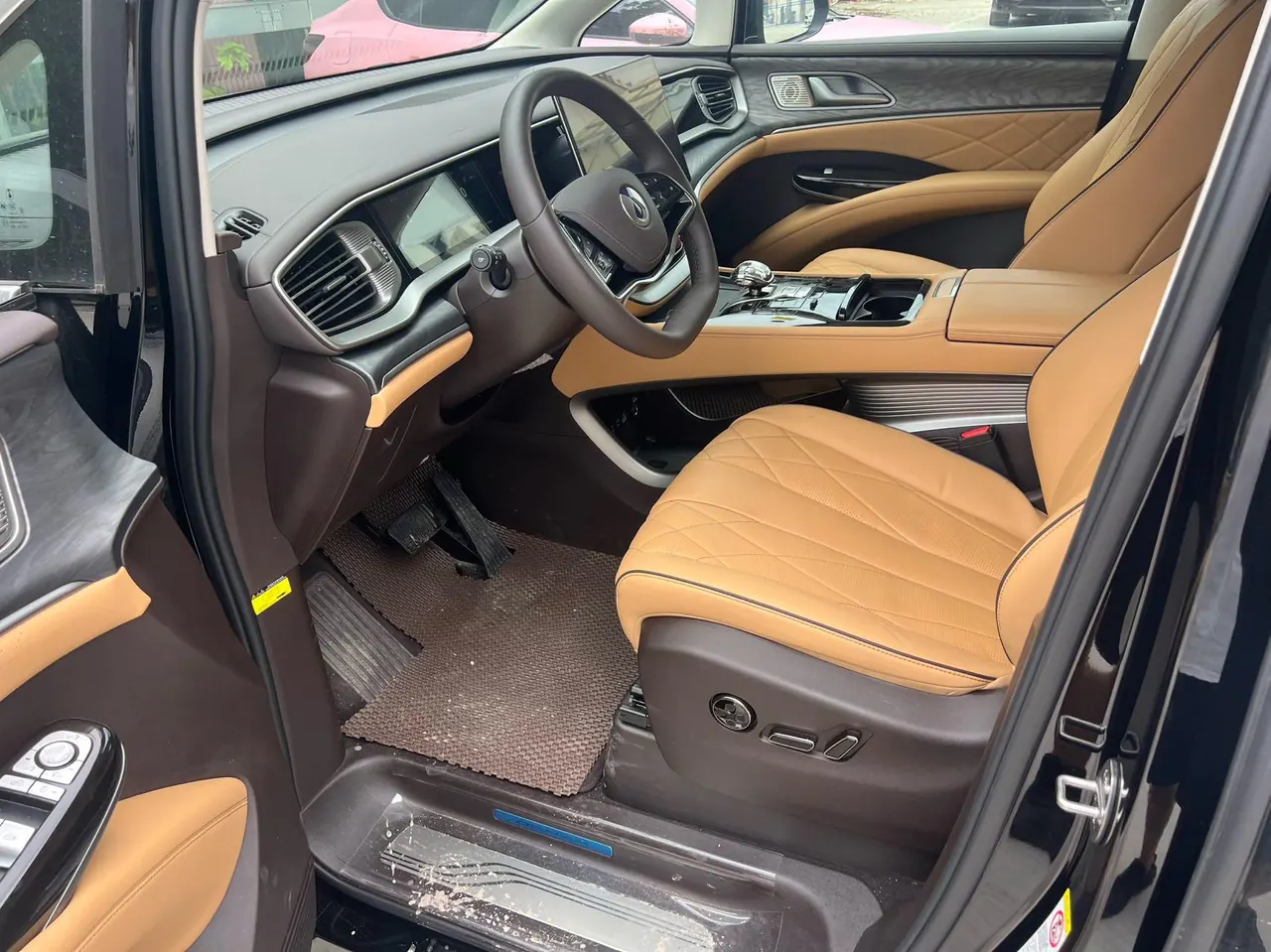 Denza 2024 Denza D9 DM-i 1.5T stepless 980 four-wheel drive distinguished automatic gear 7