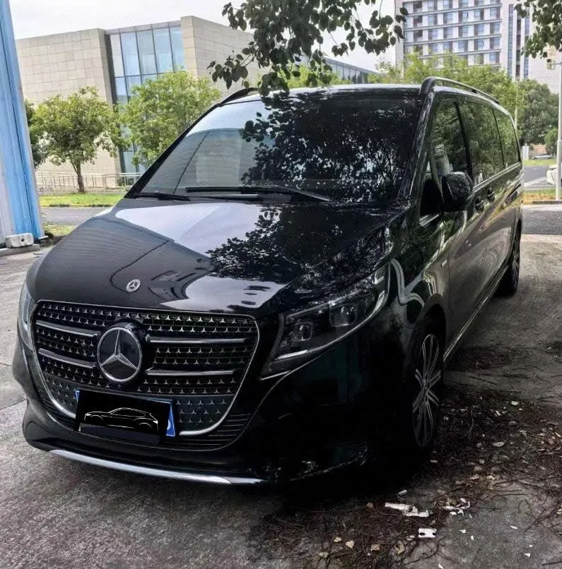 Mercedes Benz V 2024V 300 L 48V 2.0T Premium Edition Automatic Gear - View 1