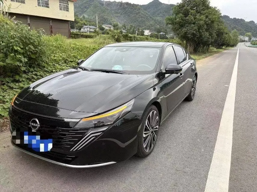 Nissan 2026 Teana 2.0T Stepless Hongmeng Cockpit Flagship Automatic Gear - View 1
