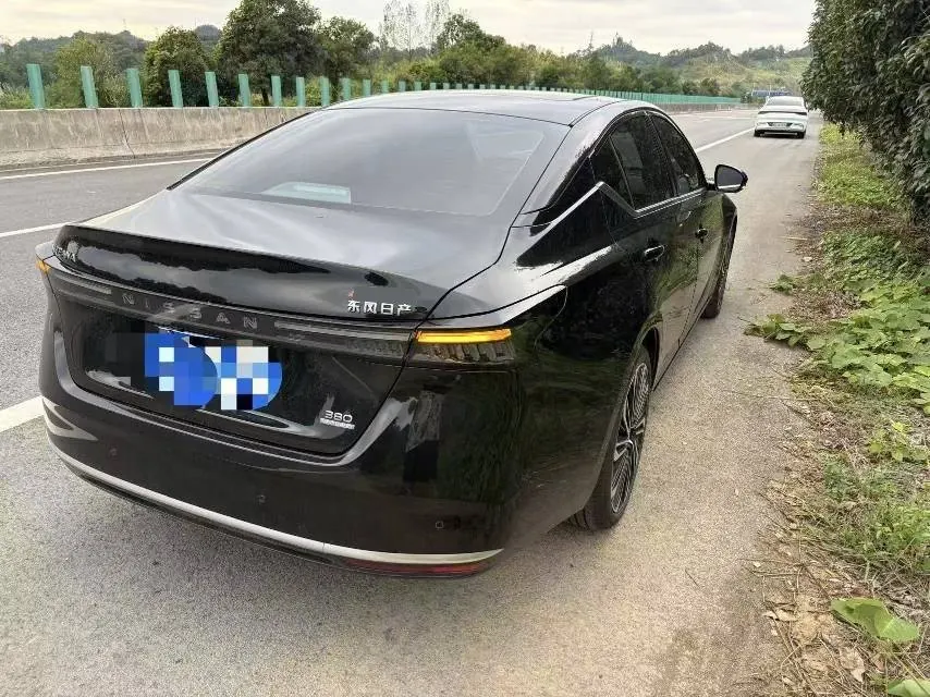 Nissan 2026 Teana 2.0T Stepless Hongmeng Cockpit Flagship Automatic Gear 2