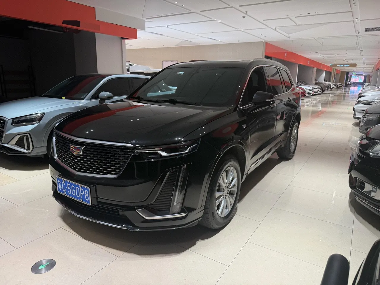 打开图片灯箱:Cadillac 2022 XT6 48V 2.0T 7-seat four-wheel drive fashion automatic gear