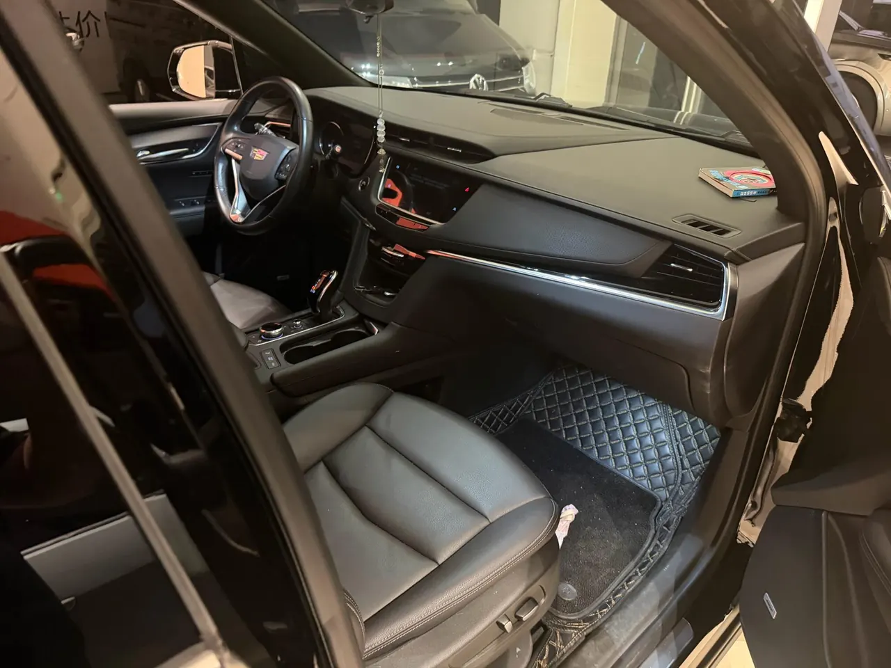Cadillac 2022 XT6 48V 2.0T 7-seat four-wheel drive fashion automatic gear 7