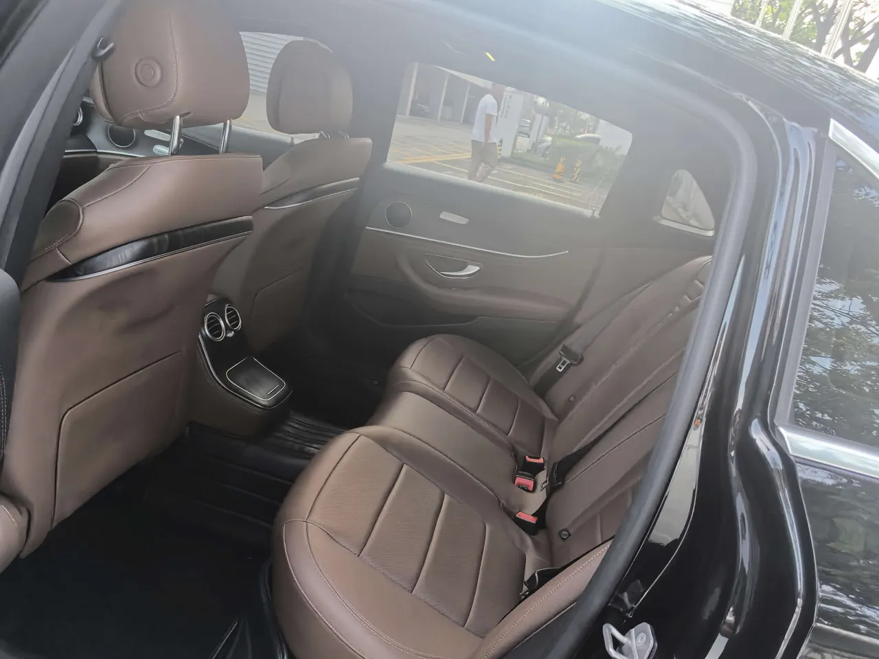 Mercedes Benz E-Class New Energy 2022 E 350 e L 2.0T Sports (Change 2) Automatic Gear 4