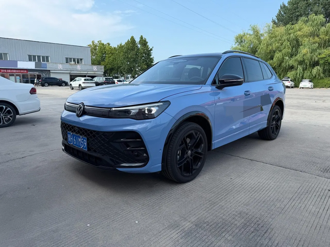 Open image lightbox: Volkswagen 2026 Tiguan L PRO 2.0TSI 380TSI Four-wheel Drive R-Line Smart Edition Automatic Gear