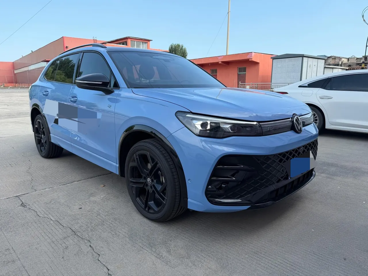 Volkswagen 2026 Tiguan L PRO 2.0TSI 380TSI Four-wheel Drive R-Line Smart Edition Automatic Gear 3
