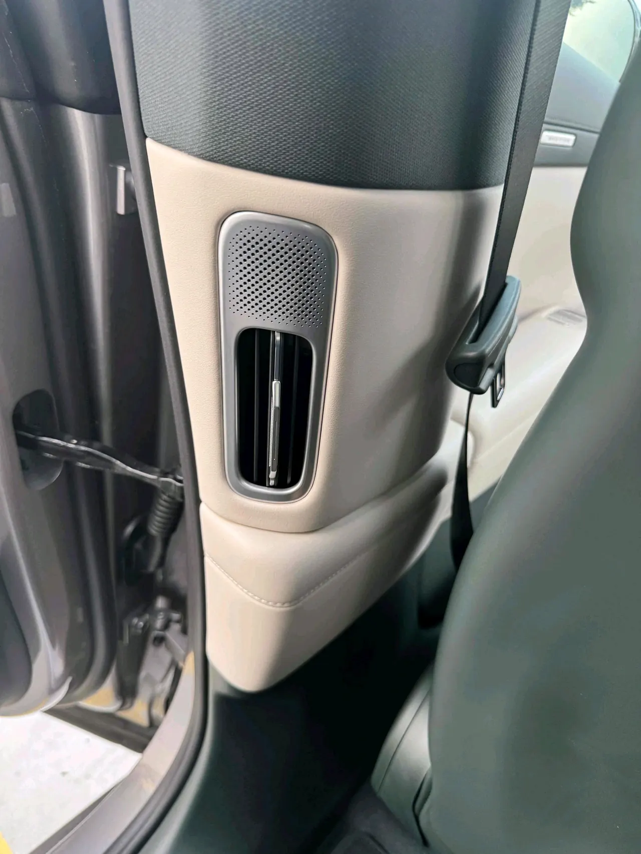 MI 2025 YU7 Long Endurance Rear Drive Automatic Gear 8