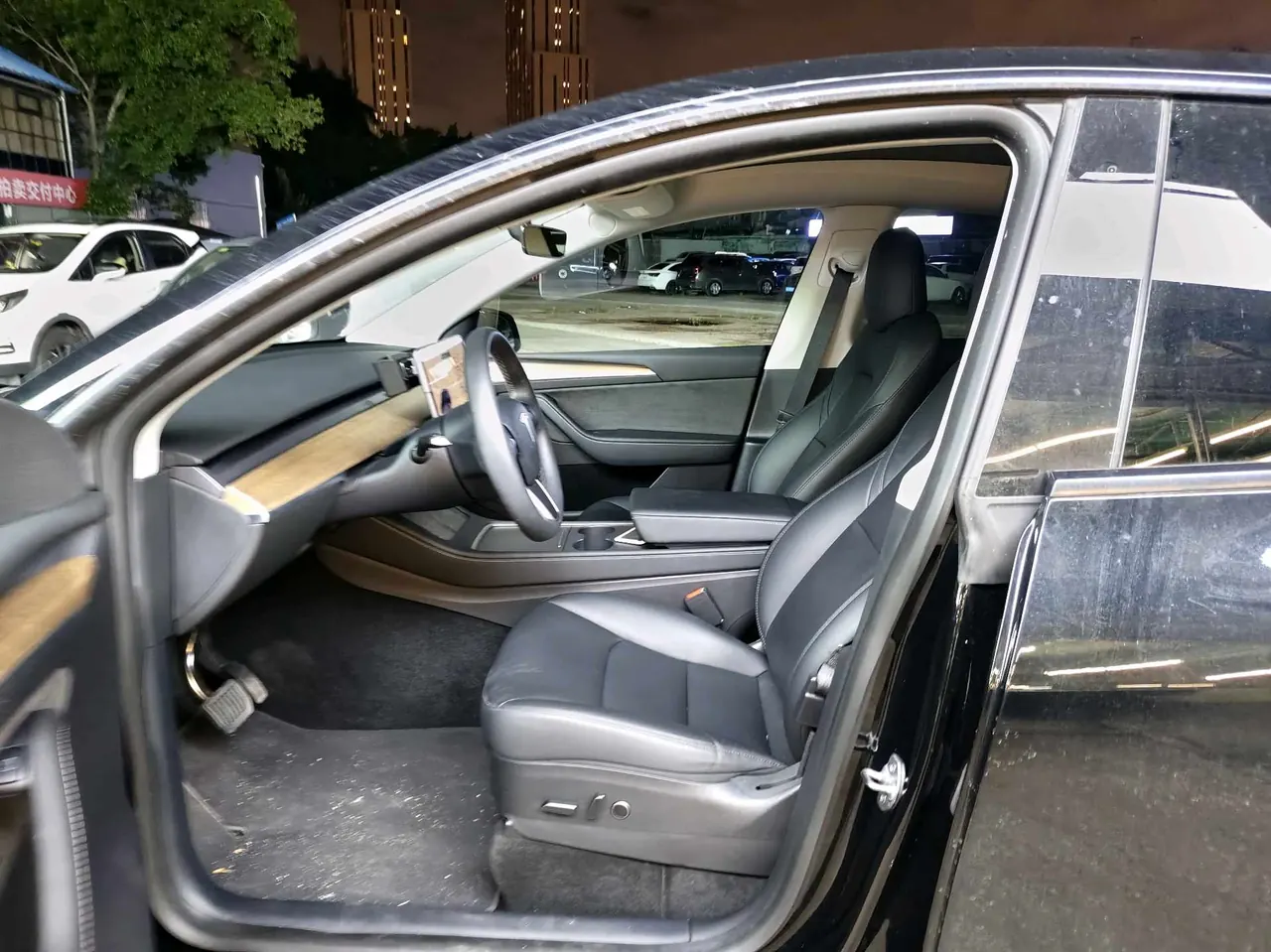 Tesla 2021 Model Y Standard Endurance Rear Drive Automatic Gear 3