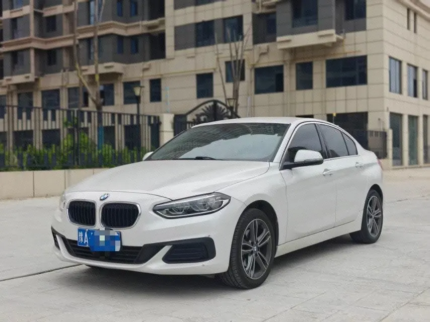 Open image lightbox: BMW 1 Series 2020 120i 1.5T Fashion Automatic