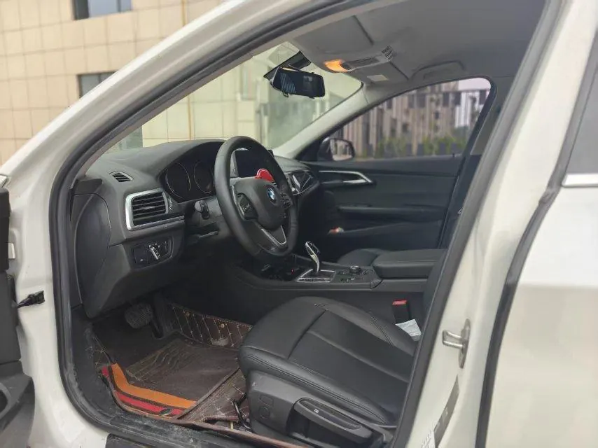 BMW 1 Series 2020 120i 1.5T Fashion Automatic 4