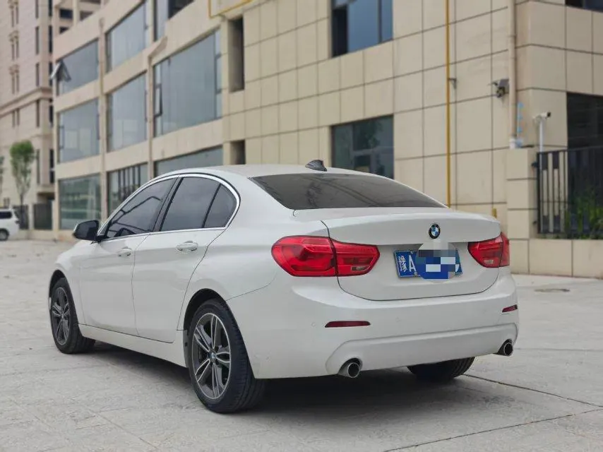 BMW 1 Series 2020 120i 1.5T Fashion Automatic 7
