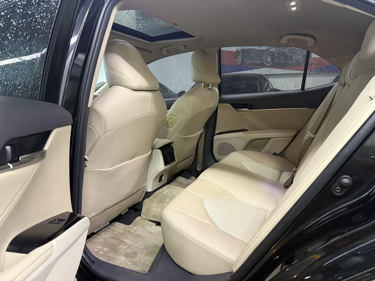 Toyota 2021 Camry 2.0G Stepless Deluxe Edition Automatic Gear 4