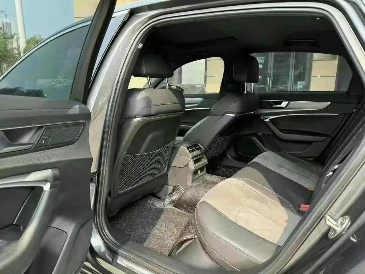 Audi 2020 A6L 2.0TFSI 40TFSI Deluxe Dynamic Automatic 2