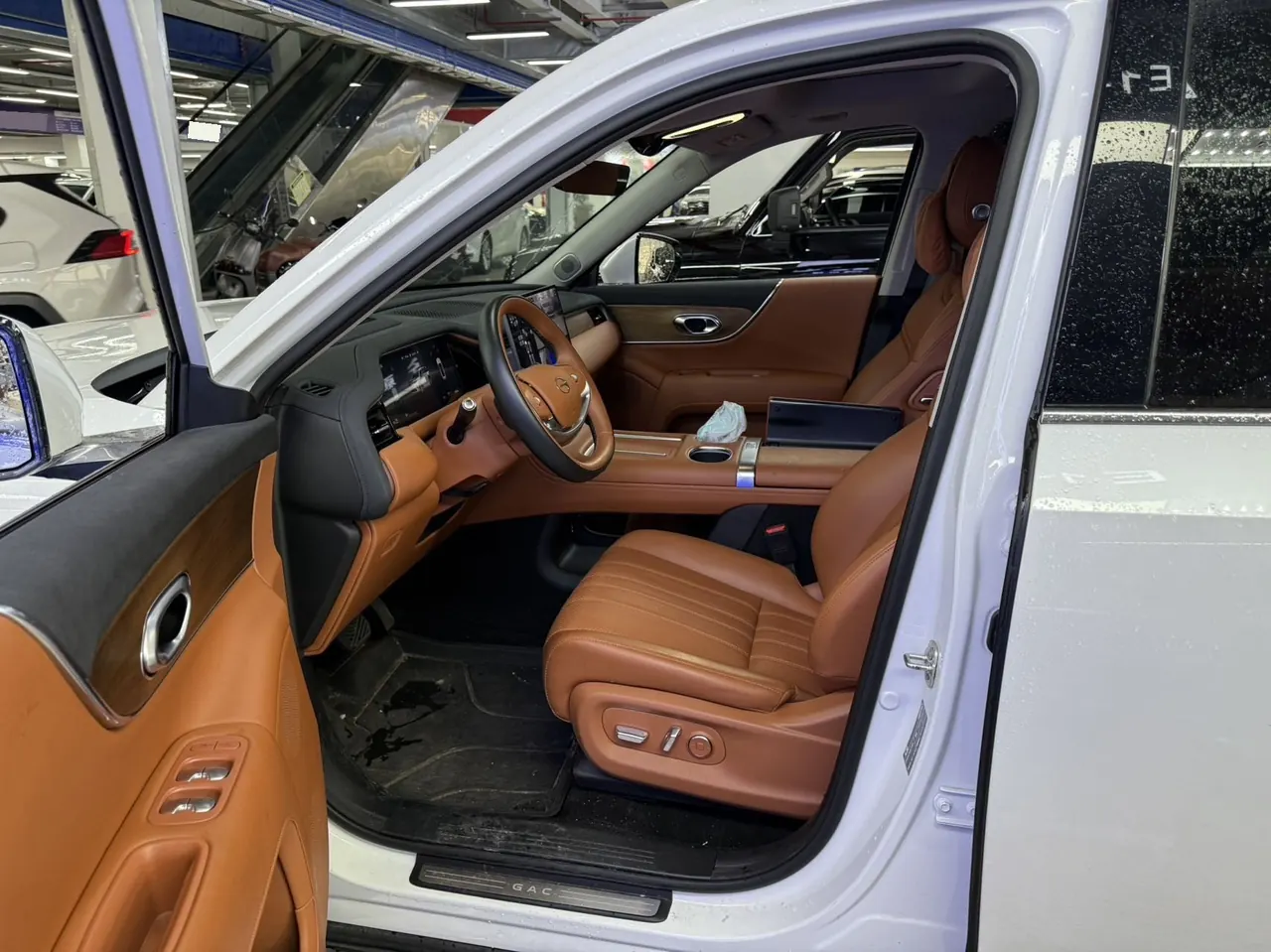 Chuanqi 2025 Yearning for S9 1.5T Gankun Flagship Edition 6-seat Automatic Gear 4
