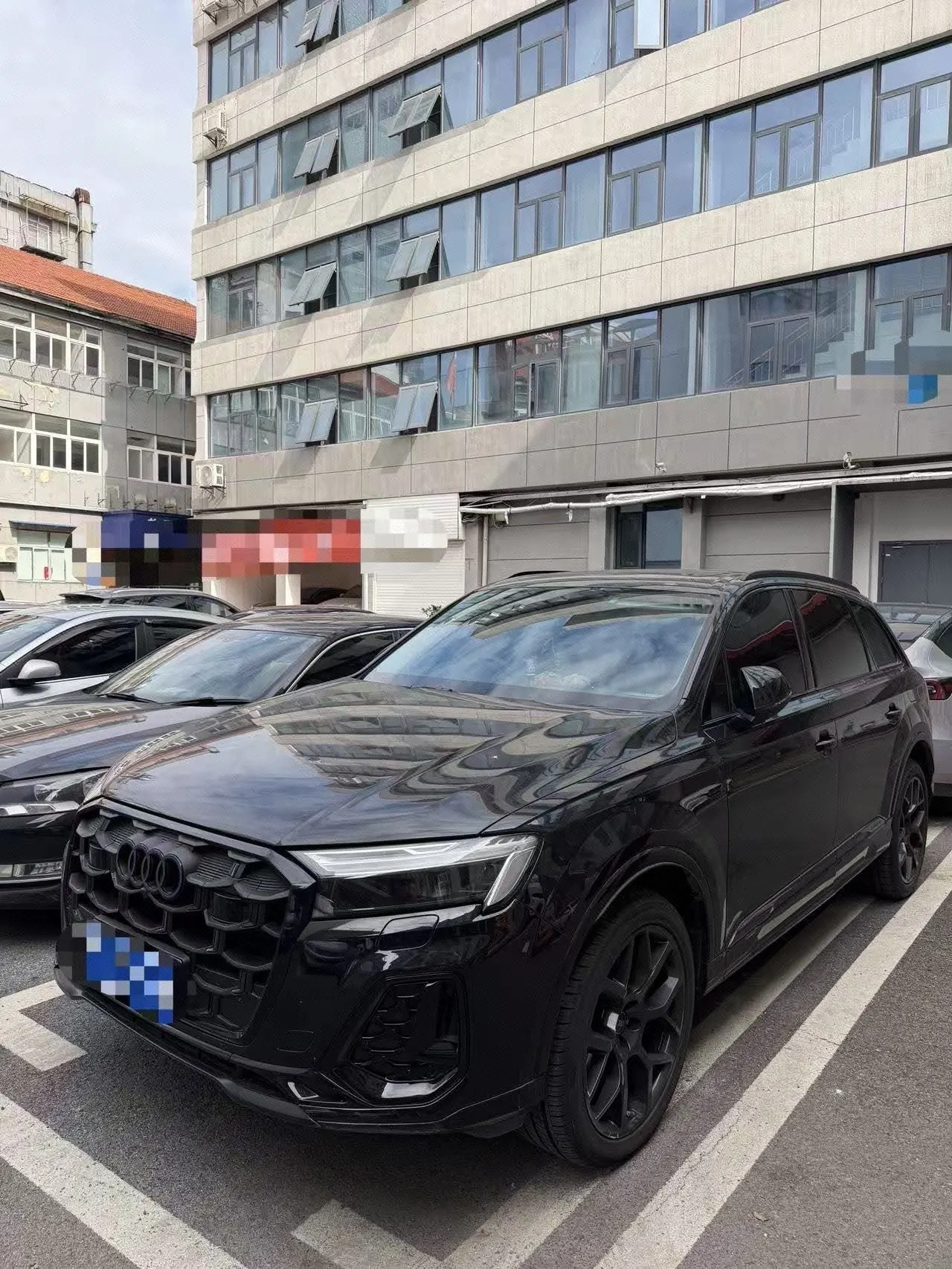 Audi Q7 (Imported) 2025 Q7 2.0TFSI 45TFSI Quattro S line Black Samurai Automatic Gear - View 1