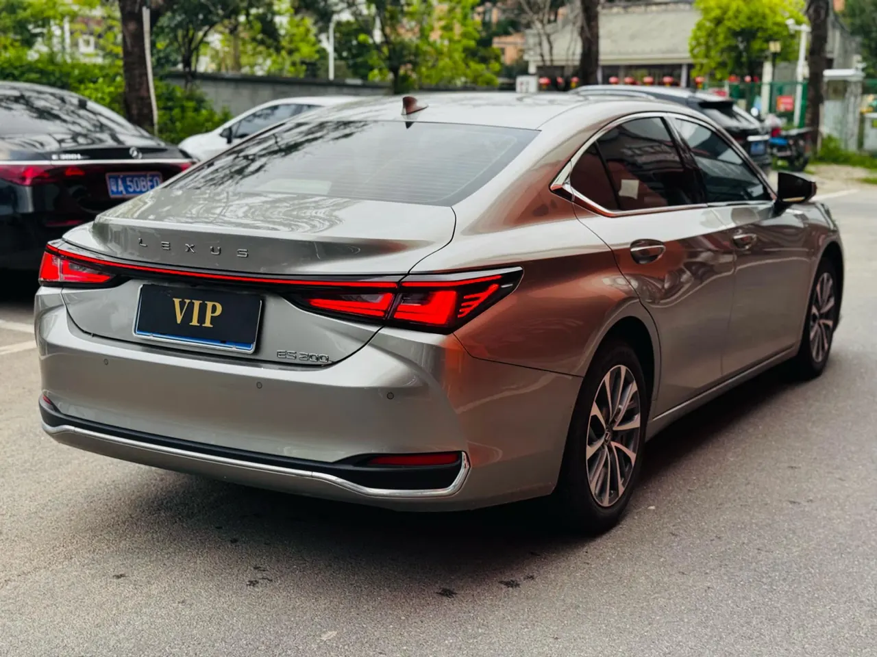 Lexus ES (Imported) 2025 ES200 2.0 Stepless Edition Automatic Gear 9