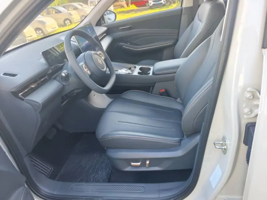 BaoJun 2026 Yunhai 1.5 stepless 140km standard automatic gear 3