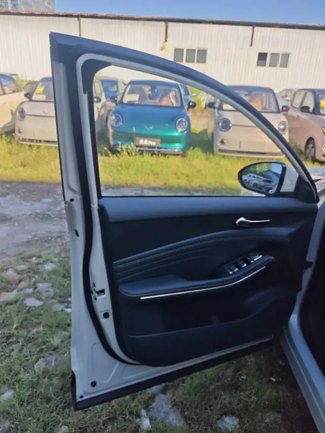 BaoJun 2026 Yunhai 1.5 stepless 140km standard automatic gear 4