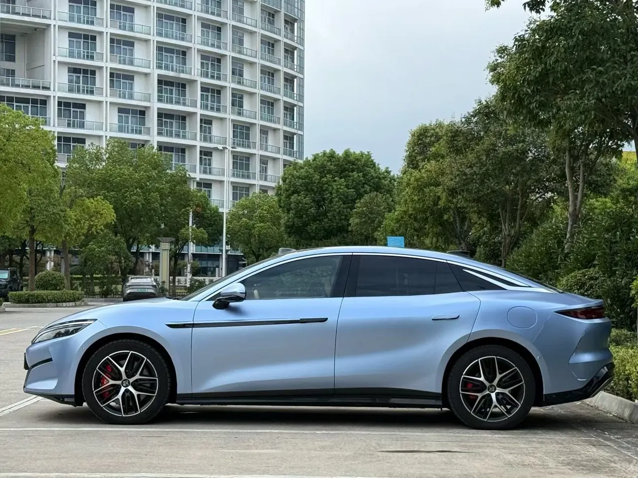 BYD 2025 Han L EV four-wheel drive laser Radar flagship automatic gear 3